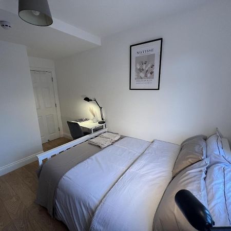 4 Wharncliffe Drive Hotel Hanwell Luaran gambar