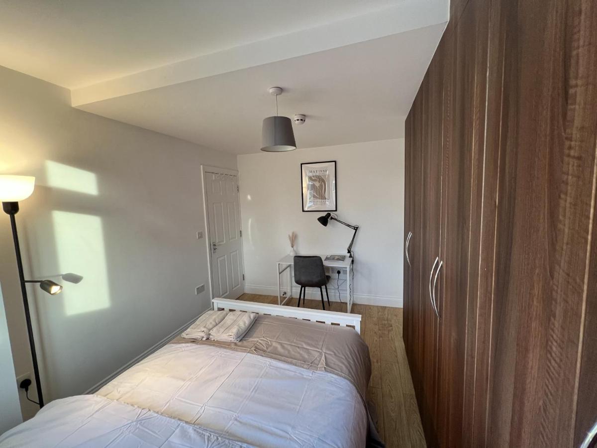 4 Wharncliffe Drive Hotel Hanwell Luaran gambar