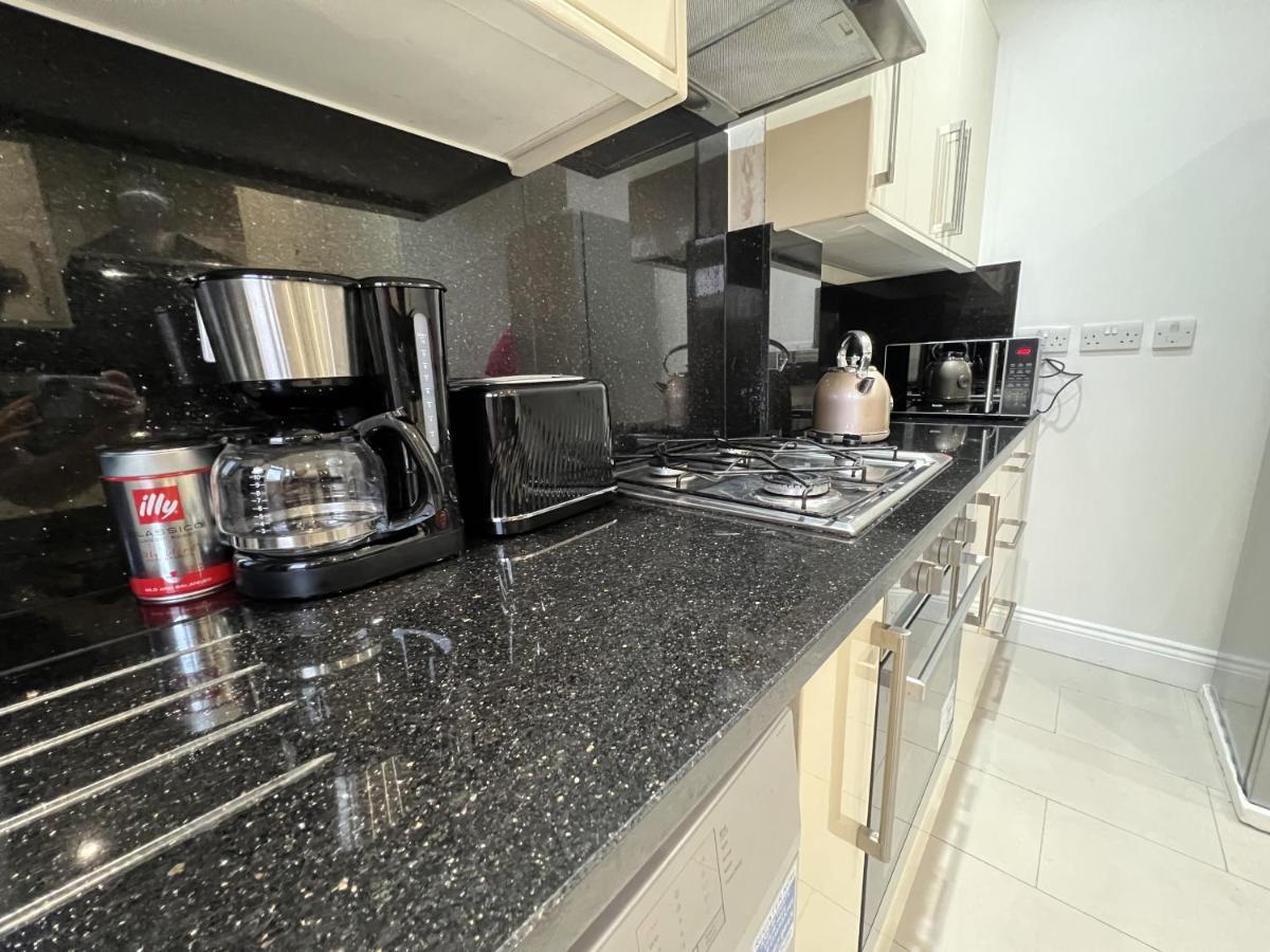 4 Wharncliffe Drive Hotel Hanwell Luaran gambar