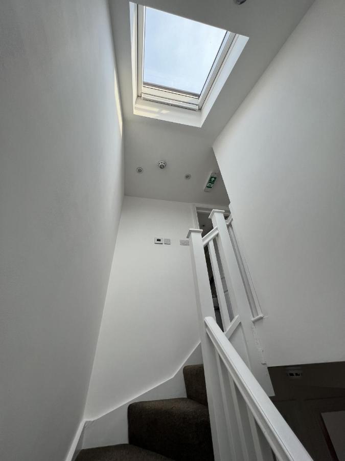 4 Wharncliffe Drive Hotel Hanwell Luaran gambar