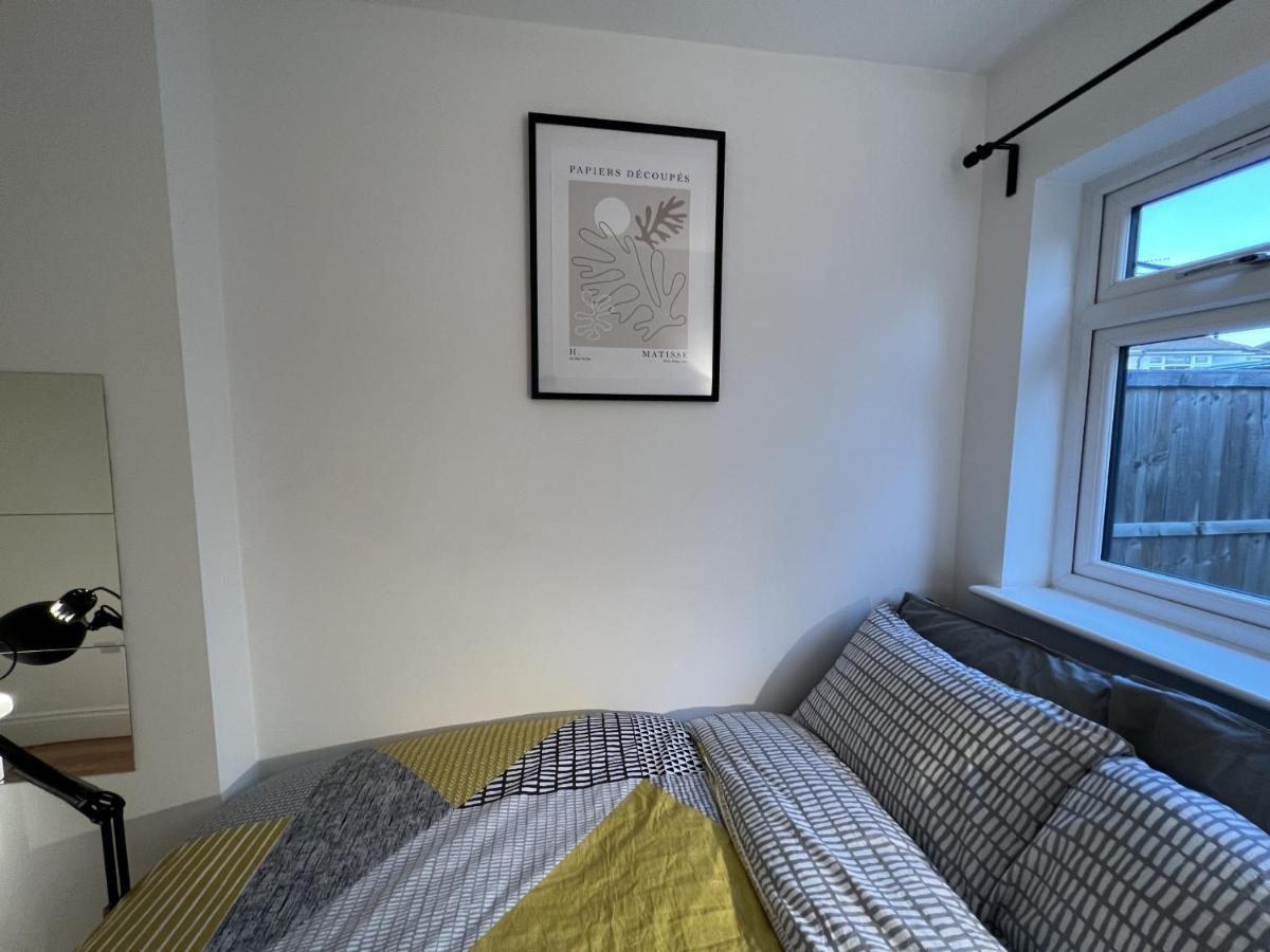 4 Wharncliffe Drive Hotel Hanwell Luaran gambar