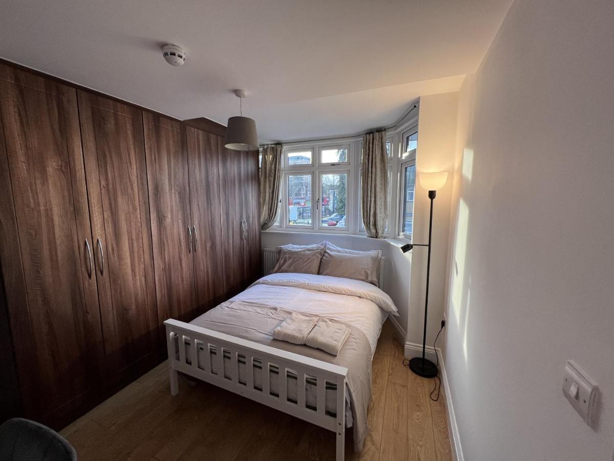 4 Wharncliffe Drive Hotel Hanwell Luaran gambar