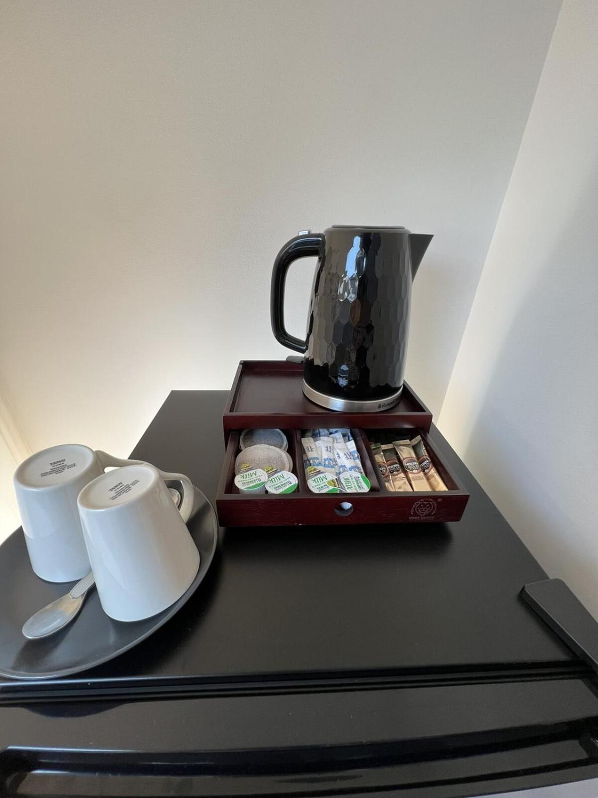 4 Wharncliffe Drive Hotel Hanwell Luaran gambar